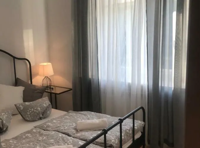 Stare Miasto Swietojerska 12 * Warszawa