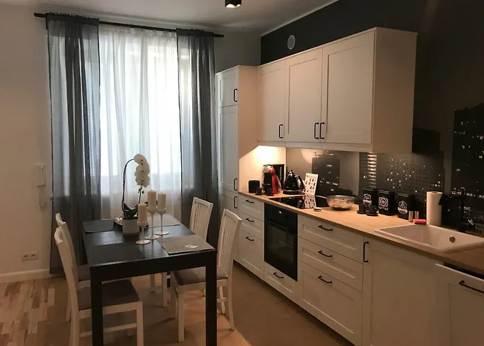 Stare Miasto Swietojerska 12 * Warszawa