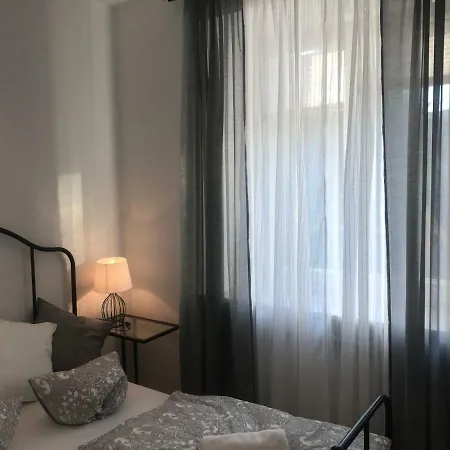 Stare Miasto Swietojerska 12 *