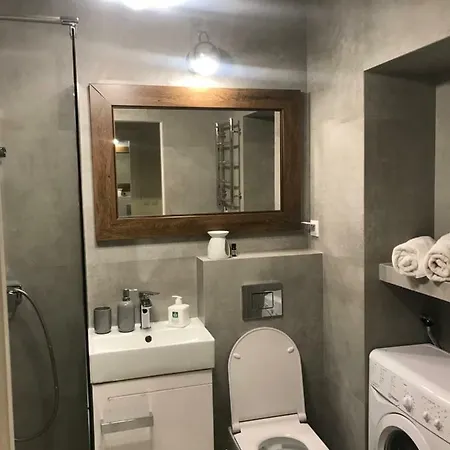 Stare Miasto Swietojerska 12 *