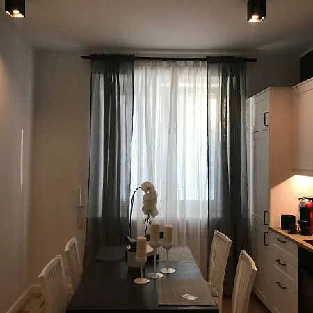 Stare Miasto Swietojerska 12 * Varsó