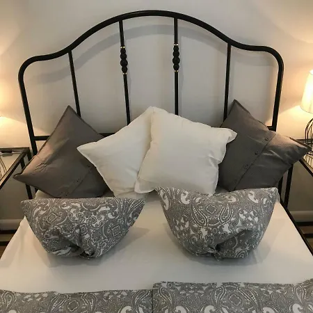 Stare Miasto Swietojerska 12 * Varşova