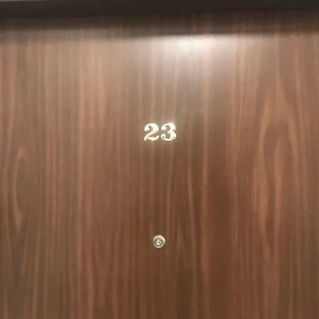 Stare Miasto Swietojerska 12 * Varşova